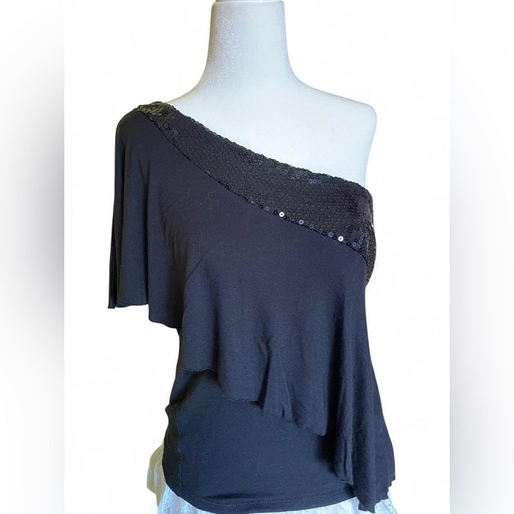 Off shoulder sequence flowy top - image 1